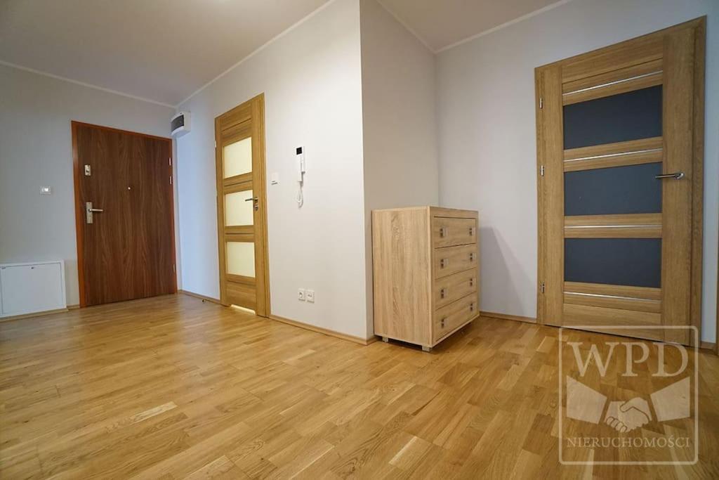 Big Apartment - Old Town - 3 Rooms - Private Parking Wroclaw Dış mekan fotoğraf